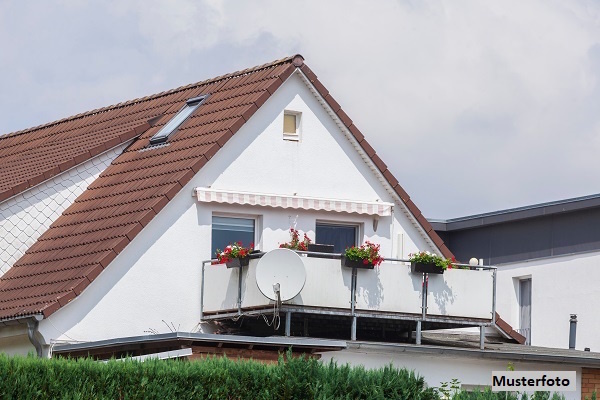 Gemütliche Dachgeschosswohnung mit Loggia - provisionsfrei