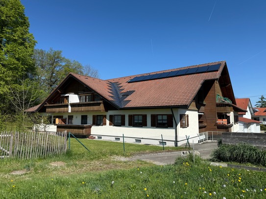 sofort verfügbare 4,5-Zimmer-Maisonettewohnung mit 3 Balkone am Ortsrand von Isny im Allgäu