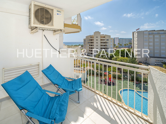 Hübsches Appartement mit Meerblick-Balkon und Gemeinschaftspool