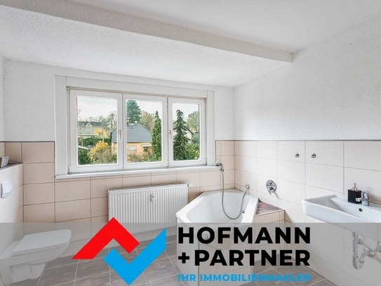 4-Raumwohnung in historischer Villa mit Garage