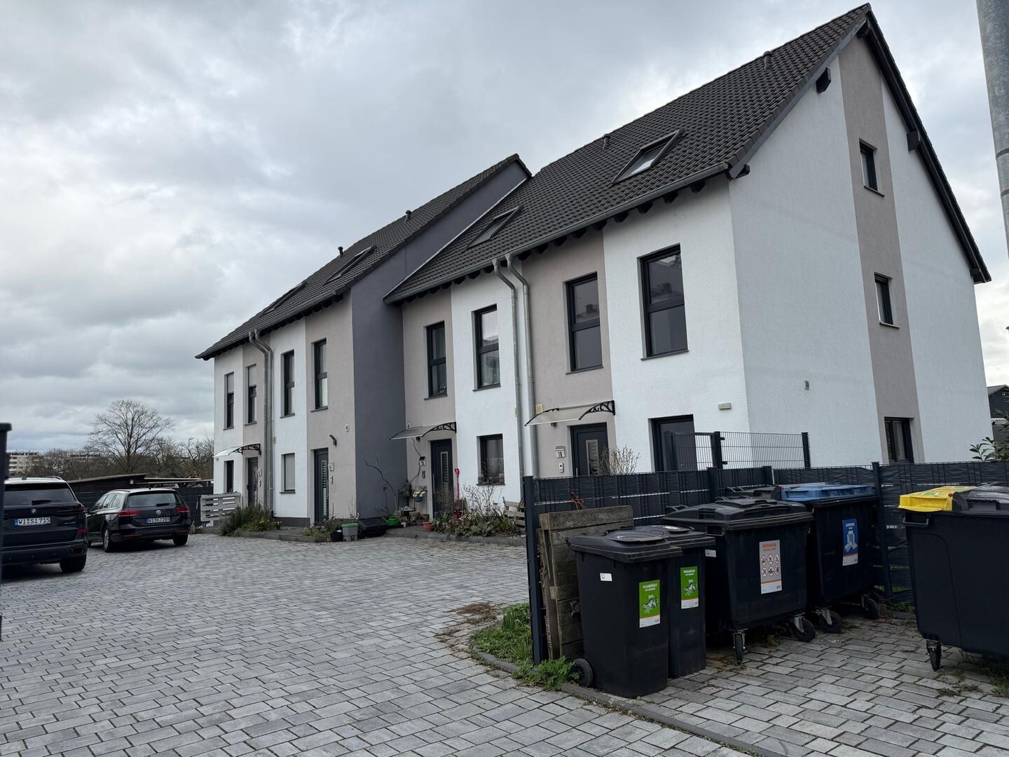                                                               Gro&szlig;z&uuml;giges Endreihenhaus mit gro&szlig;em Garten                                                       in Kastel (Wiesbaden)