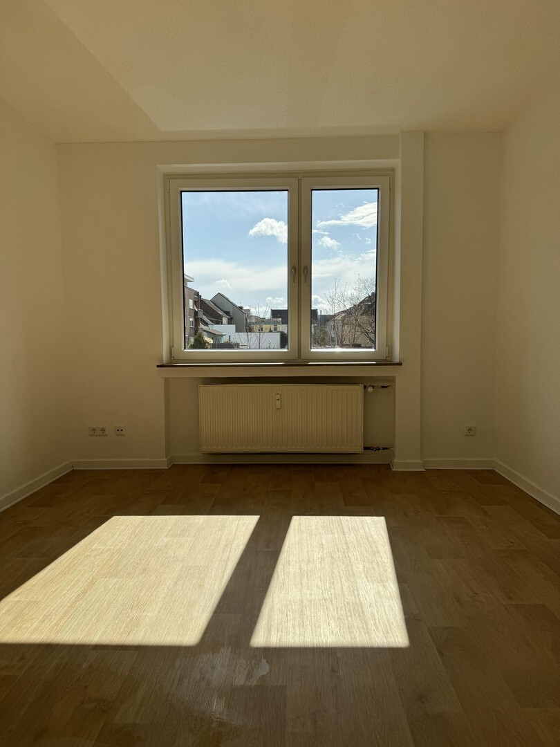                                                               Helle und moderne 1-Zimmer-Wohnung mit Einbauk&uuml;che                                                       in Oberhausen (Augsburg)