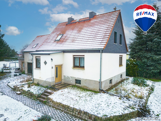 Wohnen, Leben, Entspannen – Ihr Traumhaus mit großem Grundstück und vielseitigem Nebengelass