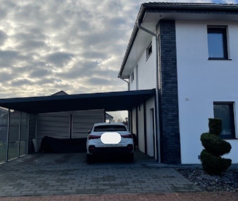 Modernes Einfamilienhaus mit Doppelcarport in Seggebruch