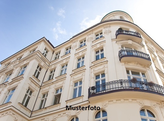 Mehrfamilienhaus mit geplanten Büroräumen