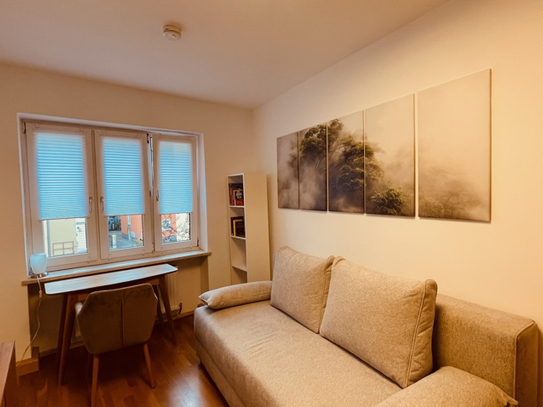 Central, quiet, newly renovated, furnished room near the Isar