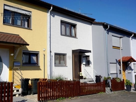 Gepflegtes Reihenmittelhaus mit Garage und kleinem Garten in ruhiger Wohnlage von Abstatt