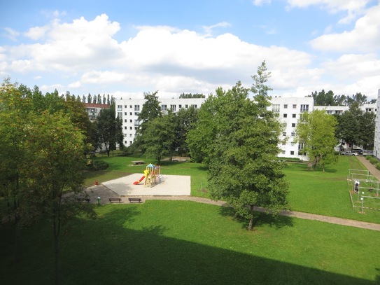 *Junge Familien aufgepasst! - Sanierte 3-Zimmer-Wohnung mit Balkon und Spielplatznähe*