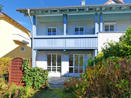 Hier schlägt Ihr Herz höher! Familienwohnen im eigenen Haus mit Garten in ruhiger Lage!