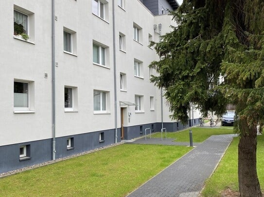 renovierte 3-Zimmer Wohnung mit EBK und Balkon, WG geeignet, Blick ins Grüne und sehr ruhig