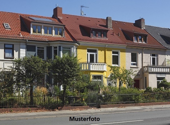 Günstige Gelegenheit + 5-Zimmer-Wohnung mit Terrasse +