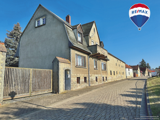 Einfamilienhaus mit viel Platz und Drei-Seiten-Hof