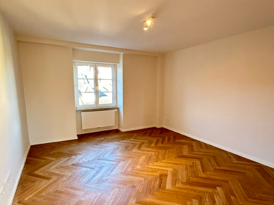 ELVIRA -Schwabing, sehr schöne 3-Zimmer-Wohnung mit Balkon