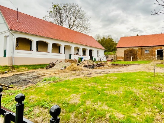 IHR UNGARN EXPERTE Verkauft ein schwäbisches saniertes Bauernhaus mit Türmchen in Komitat Somogy