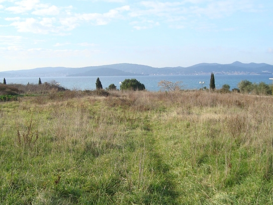 ZADAR, ARBANASI - Baugrundstück in attraktiver Lage, 2. Reihe vom Meer