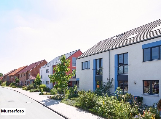 +++ 2-Familienhaus mit Terrasse und Garage +++