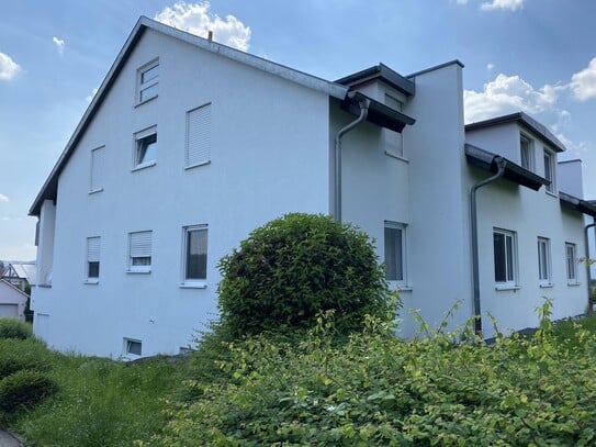 1,5-Zimmer-Apartment mit Terrasse und Stellplatz – voll möbliert.