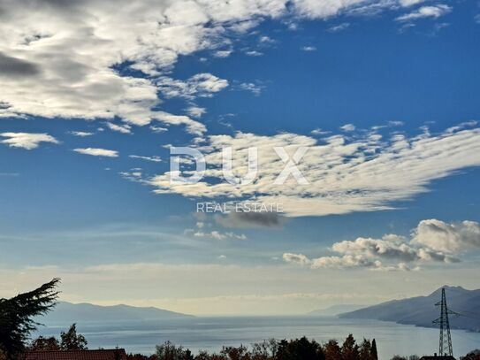 OPATIJA, UMGEBUNG - Haus mit Garten und Panoramablick auf das Meer