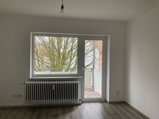 Wohnung, 02. OG, links, Butjadinger Straße 4