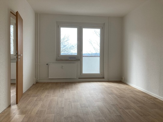 sanierte 3 Raum Wohnung mit Dusche und Balkon