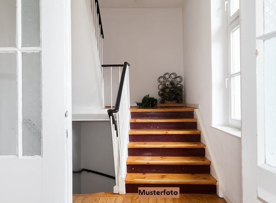 1/2 Anteil - Maisonette-Wohnung nebst Balkon und Dachterrasse