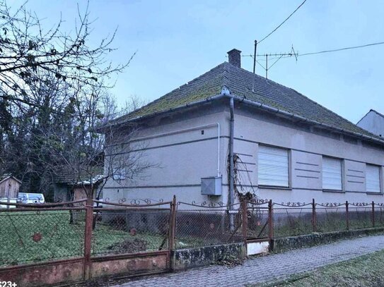 120 m² freistehendes Haus mit großem Grundstück im Süden des Komitats Somogy