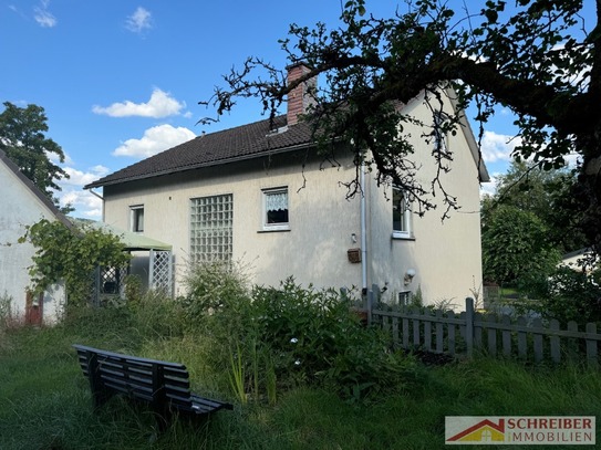 Einfamilienhaus mit großem, ebenem Grundstück im Zentrum von Bad Laasphe zu verkaufen.