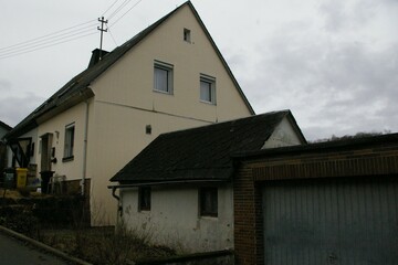 Wohn- oder Ferienhaus in Tettau-Schauberg