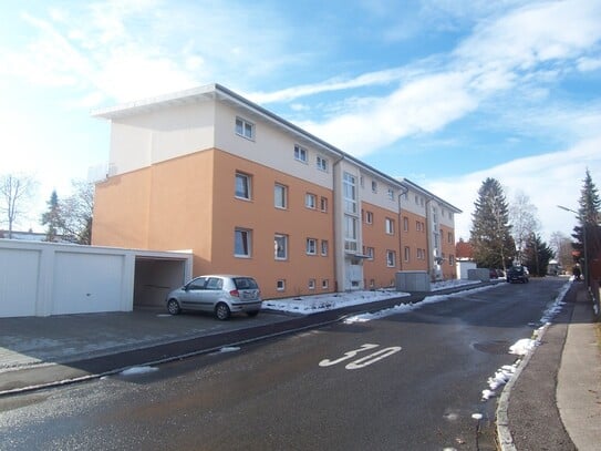 Kleine 3-Zimmer-Balkonwohnung mit Blick ins Grüne