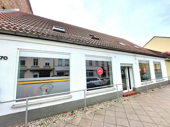 Gewerbeeinheit für Einzelhandel/Gastronomie/Praxis/Büro in zentraler Einkaufsstraße in Luckenwalde