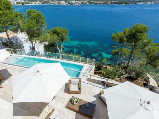Modernisierte Mallorca Villa in 1. Linie mit Meerzugang