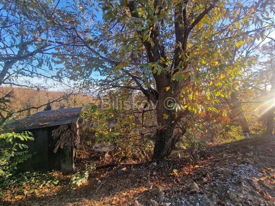 Verkauf, Zagreb, Markuševec, Grundstück mit Haus in einer grünen Zone