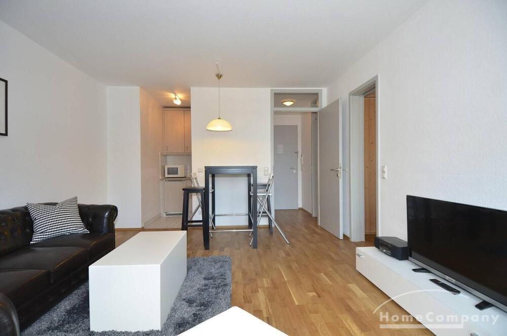 Renovierte, möblierte Zwei-Zimmer-Wohnung, Berlin Mitte mit PKW-Stellplatz - Photo 1