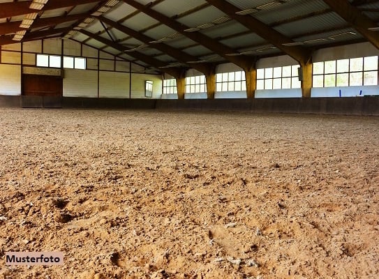 Für Pferdeliebhaber: Landwirtschaftliches Anwesen - provisionsfrei