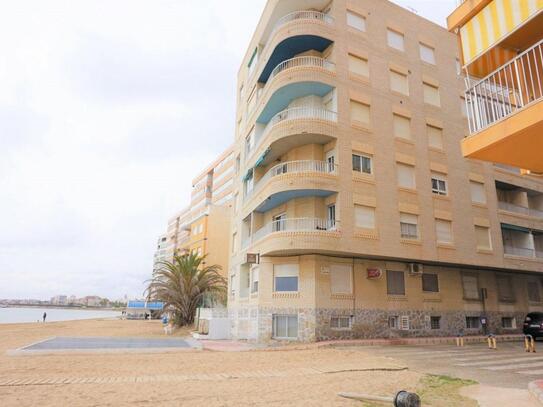 Apartment in Torrevieja with 3