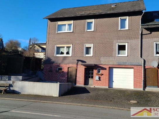 Einfamilienhaus mit vielen Zimmern in Bad Laasphe - Puderbach zu verkaufen.