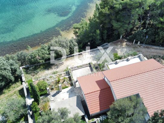 ZADAR, POSEDARJE - Schönes Reihenhaus, 1. Reihe zum Meer