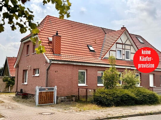 HORN IMMOBILIEN ++ RESERVIERT! Haus in Rowa bei Neubrandenburg mit großem Grundstück