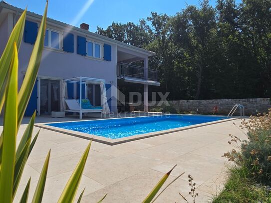 ISTRIEN, ROVINJ – Neu gebaute Villa mit Swimmingpool und zusätzlicher Wohnung, am Rande des Dorfes