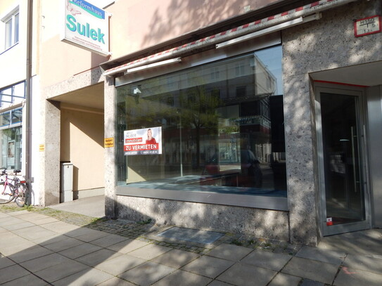 Ladenfläche in der Fußgängerzone von Freilassing, kurzfristig beziehbar - 123m² - erweiterbar auf ca. 250m²