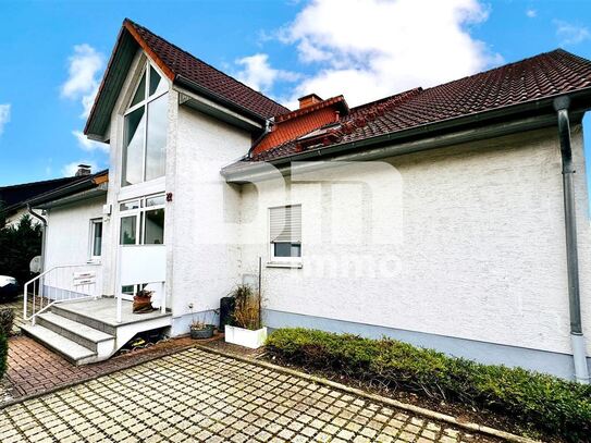 Moderne 3-Zimmerwohnung mit Terrasse in idyllischer Ortsrandlage mit Panoramablick