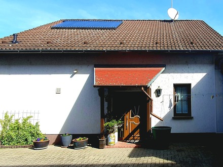 Einfamilienwohnhaus in Kemberg mit beheiztem Aussenpool, separater Einliegerwohnung und Nebengelass
