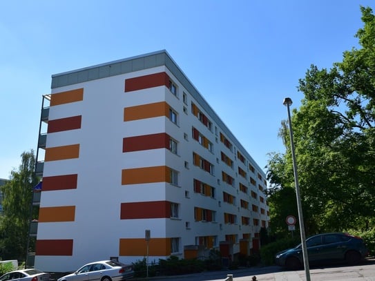 *Herrliche 4-Zimmer-Familienwohnung mit Balkon und Blick auf den Stadtpark*