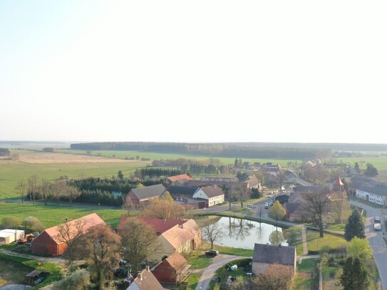 Großer ehemaliger Vierseithof mit 8-Zimmer-Wohnhaus, vielen Nebengebäuden zum Kauf in Niedergörsdorf