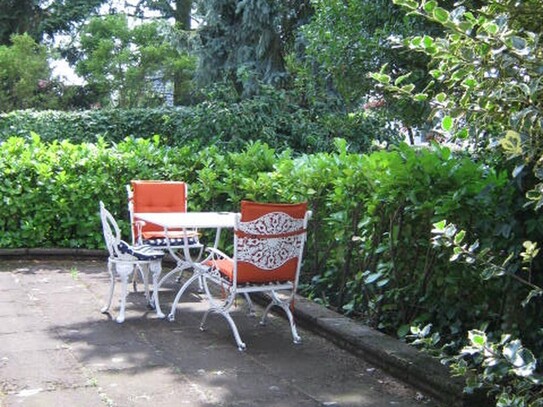 Haus im Haus / gepflegte Maisonette Wohnung mit Terrasse / Garten