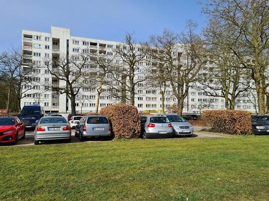 Gemütliche 2-Zimmer-Wohnung mit Balkon und EBK in Glinde