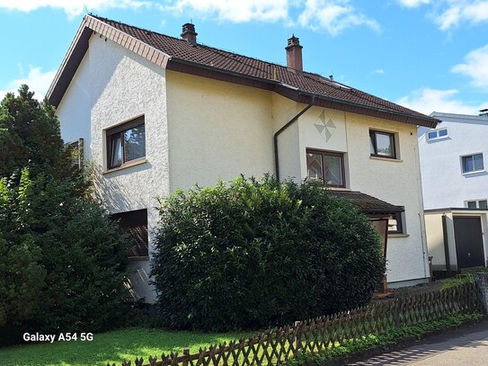 2 Familienhaus in Klettgau-Erzingen in zentraler Lage