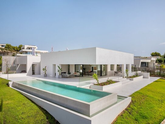 Luxusvilla mit 3 Schlafzimmern, 3 Bädern und Privatpool im exklusiven Las Colinas Golf Resort