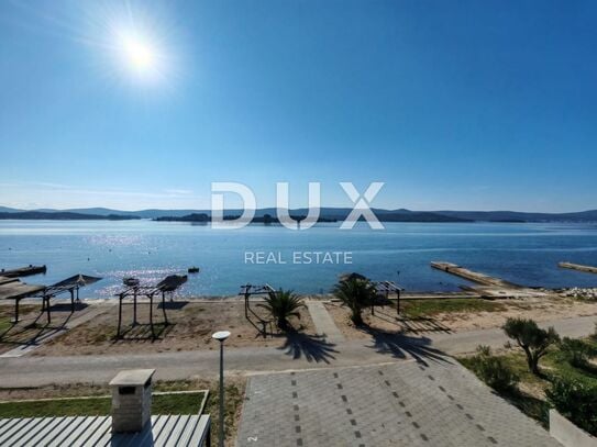 ZADAR, TURANJ – Erste Reihe zum Meer! Meerblick! Attraktives Studio-Apartment in Turnje!