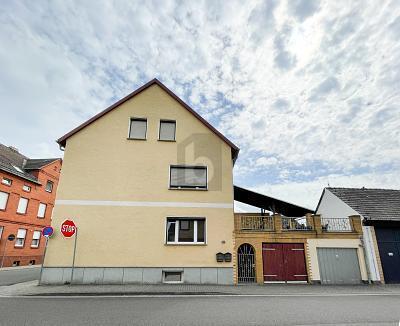 MIT GROßER TERRASSE, IN MARKTNÄHE